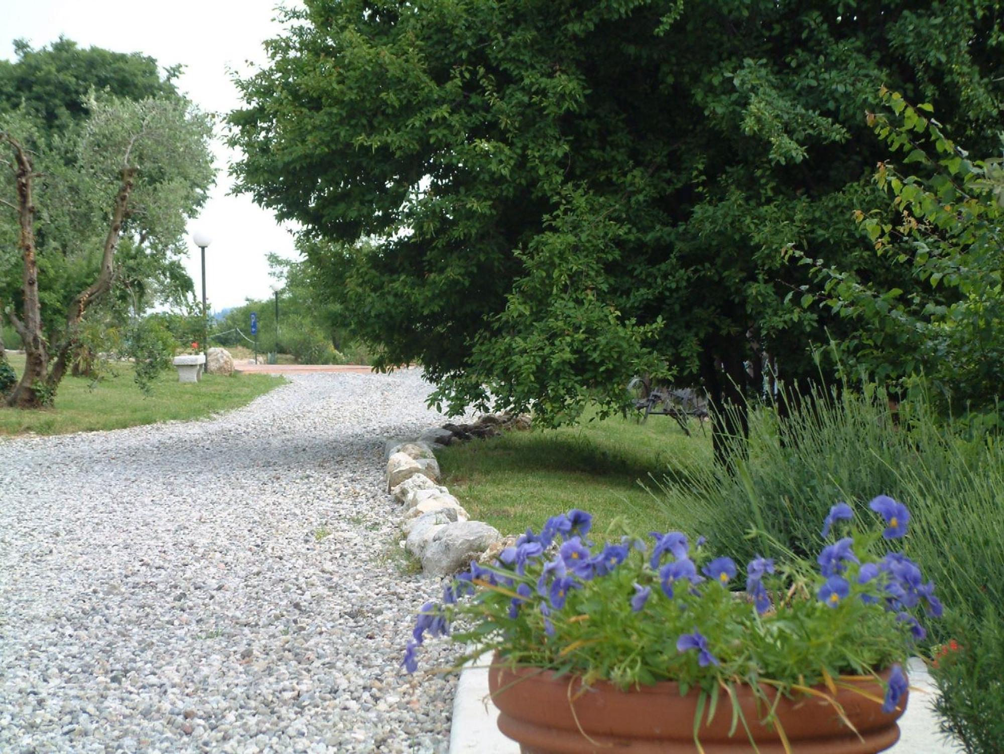 Agriturismo Renzano Garden Apartments Salo Exterior photo